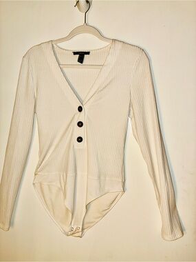 Forever 21- Ribbed V-Neck Button Bodysuit - Cream Large
